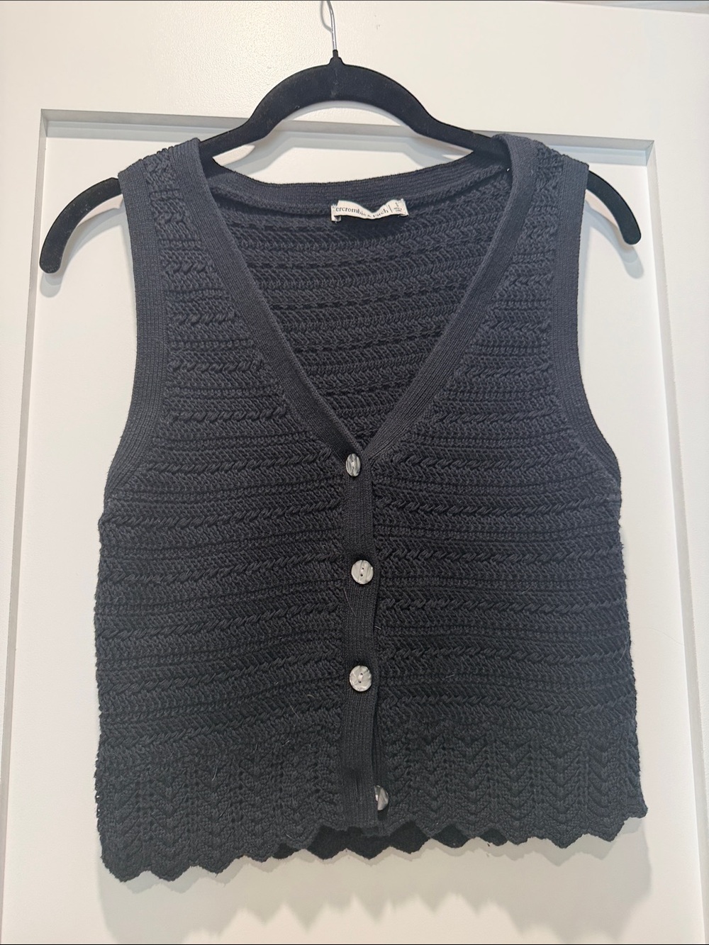 Abercrombie & Fitch Black Sleeveless Knit Button-Front Vest